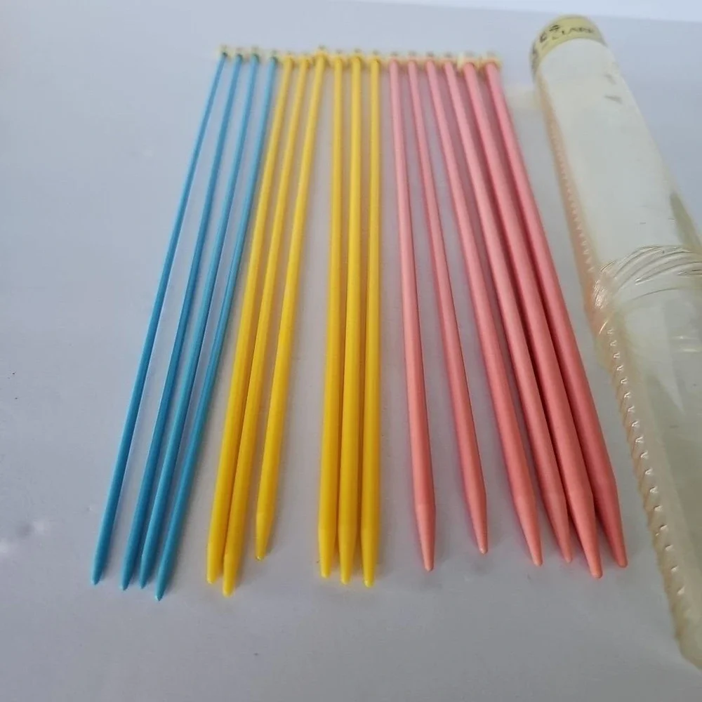 Vintage Coats & Clark Knitting Needles Set 14in‎ Plastic Colorful Retro Crafting